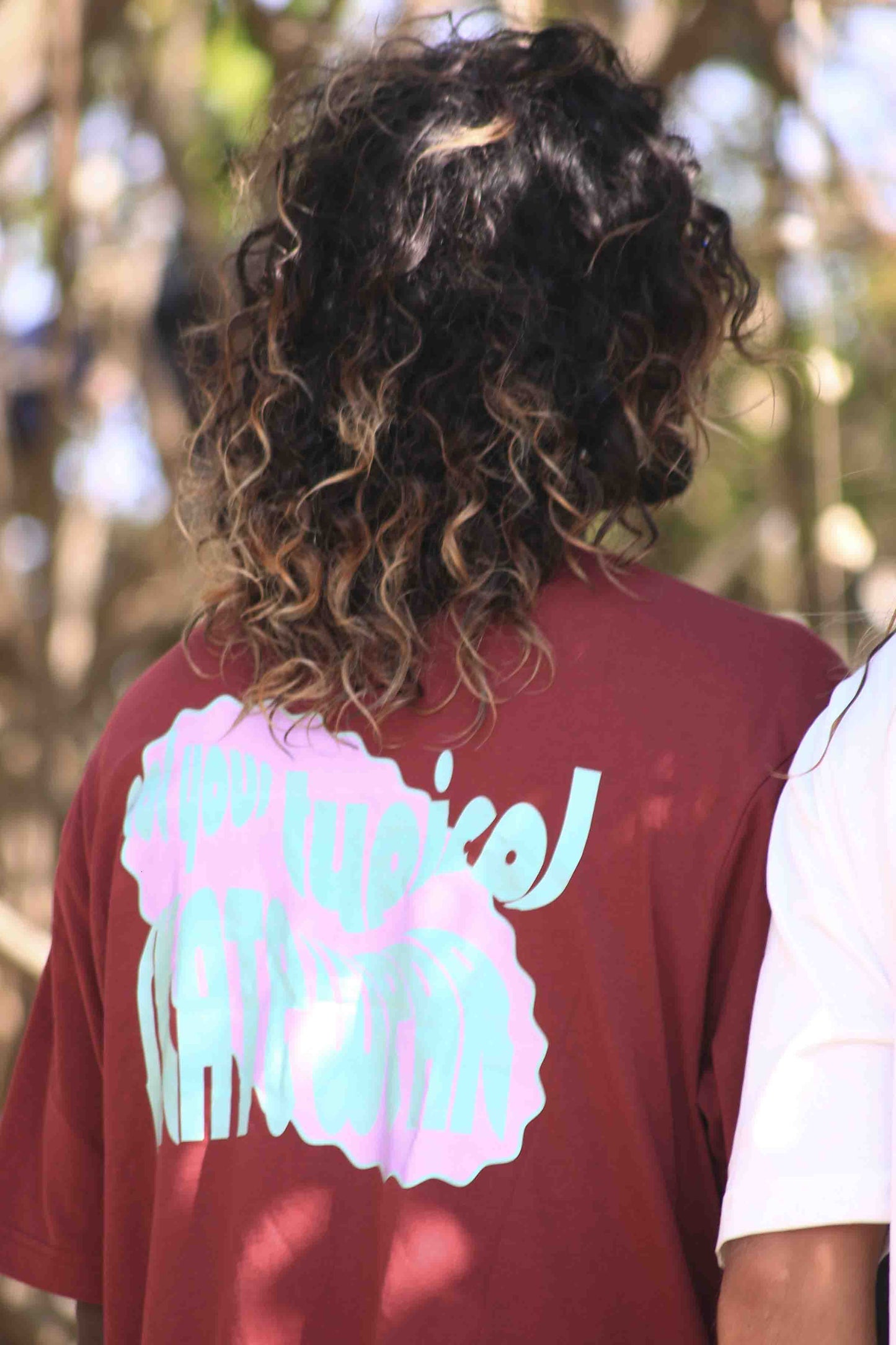 NYTSK TEE - BORDEAUX