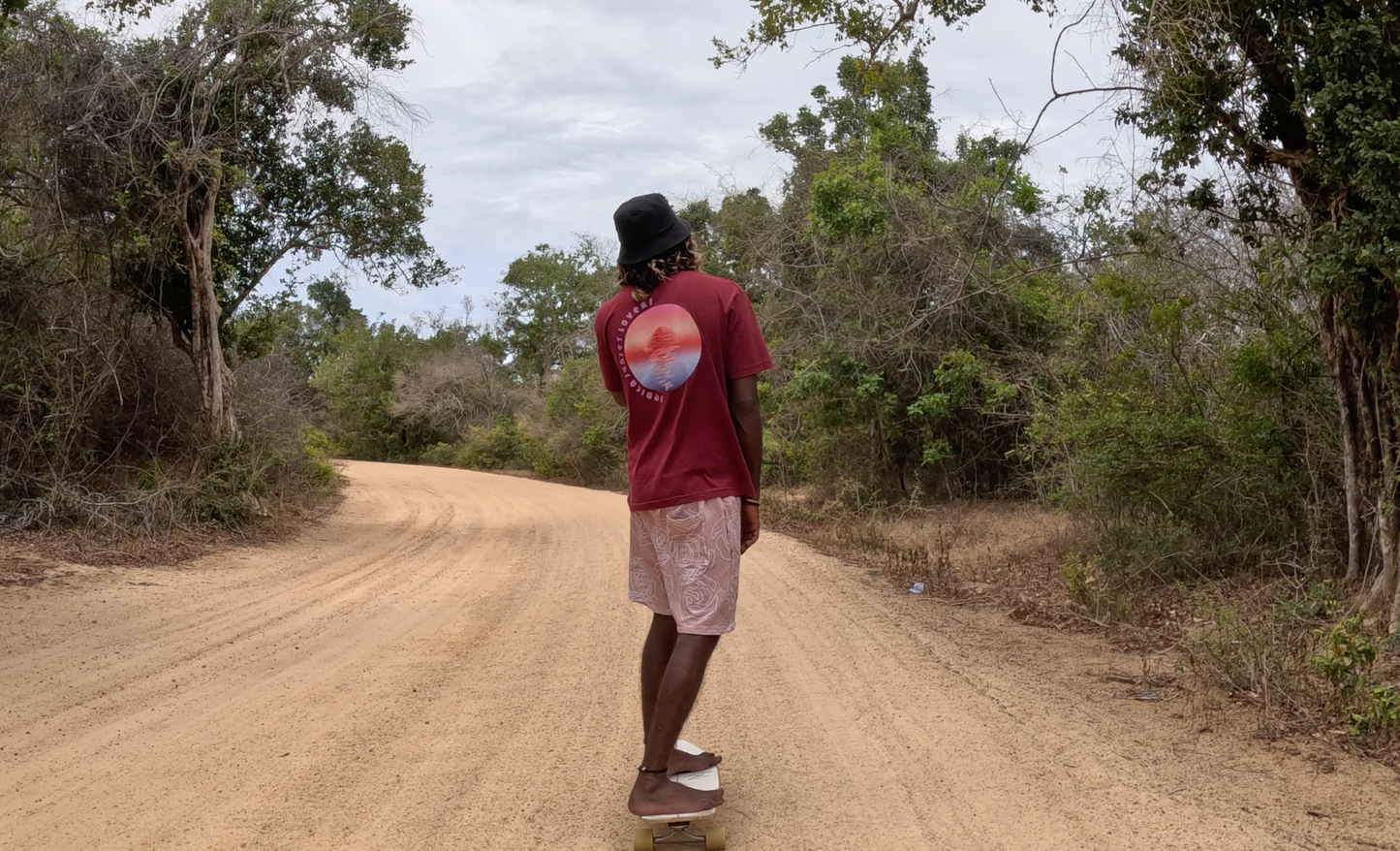 SUNSET LOVERS TEE - BORDEAUX